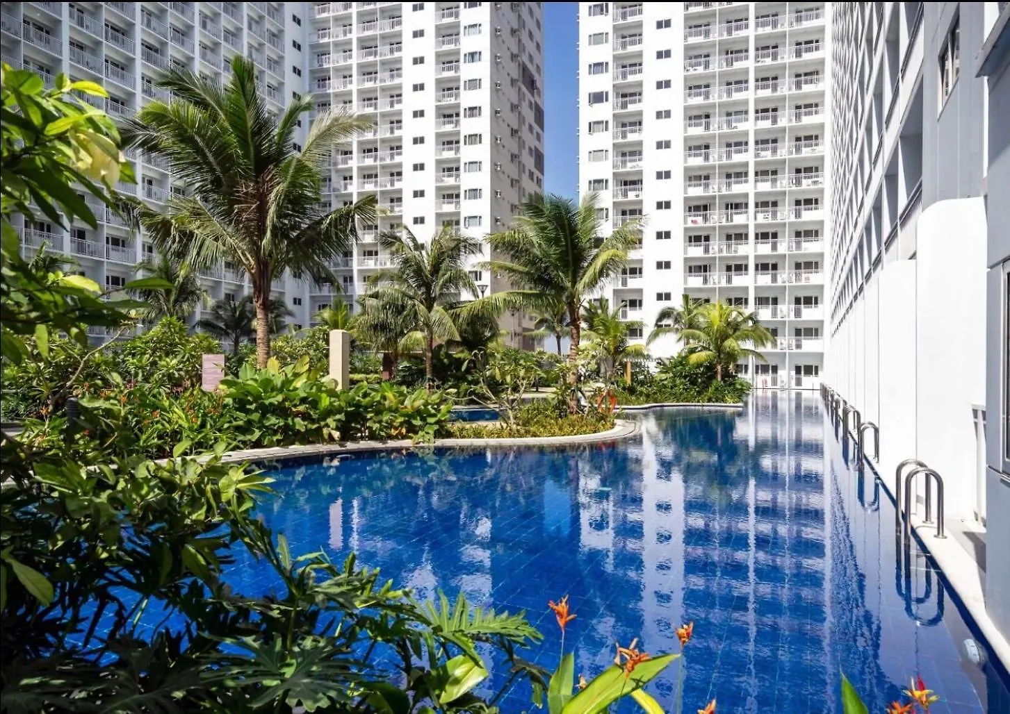 Manila Shore Residences Tower D Moa