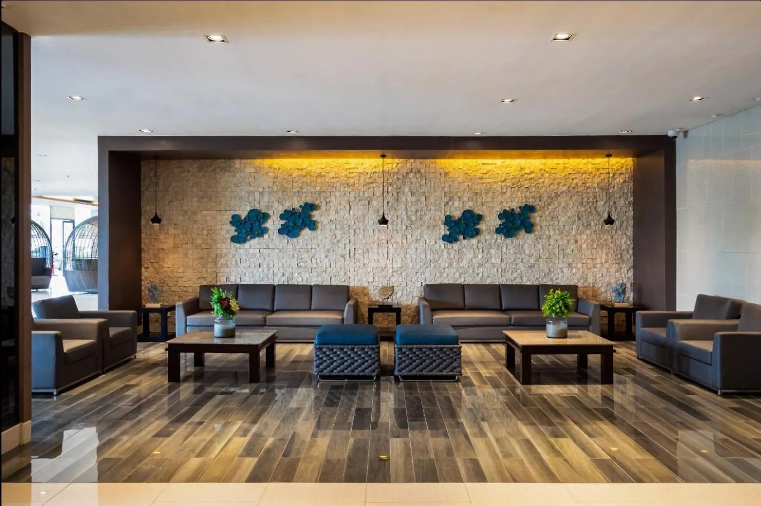 Manila Shore Residences Tower D Moa Apartment